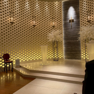 チャペルはクリーム色で統一されて、シックな雰囲気