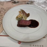 洋食メインのお肉。