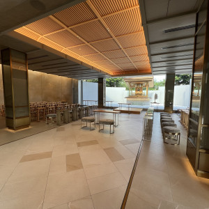 光がたくさんはいる挙式会場。|774542さんの明治神宮・明治記念館の写真(2555483)