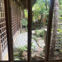 ロビーから見える中庭