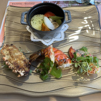 メイン料理のオマール海老