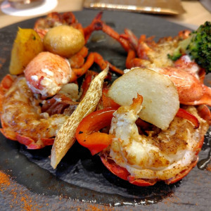 お肉とエビを2人でシェアして食べました！|774708さんのAILE d'ANGE NAGOYA（エル・ダンジュ ナゴヤ）の写真(2555504)