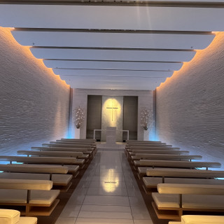 白基調のチャペルは素敵です