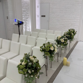 参列者の席です。
個々の椅子なのが調整できて良い