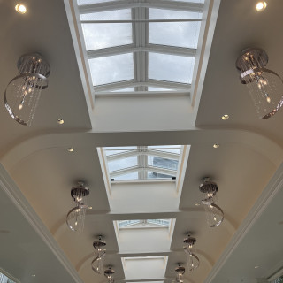 チャペルには天窓がありますが、曇りでも暗さを感じなかったです