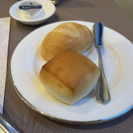 パンがほかほかで美味しかったです。