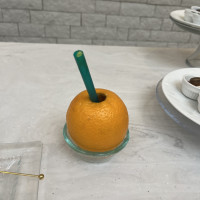 ウェルカムドリンクで、一番人気のオレンジ生搾りジュースです。