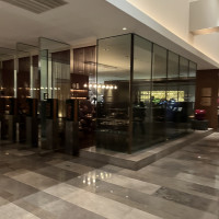 レストラン兼ラウンジ