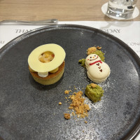 デザートがクリスマス仕様で可愛かったです。