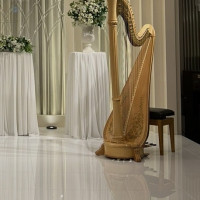 チャペルのハープ