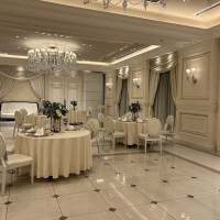 白色で明るいです