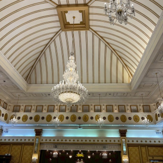 披露宴会場が天井が高く開放感あり