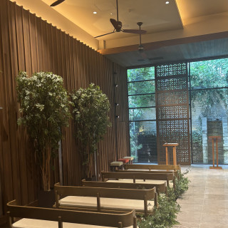 シアター形式で後ろの席の人も見やすいです