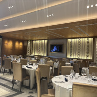 披露宴会場の中にテレビがあって映像演出ができます