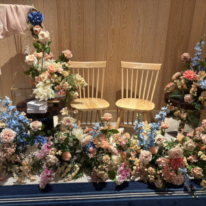 披露宴会場の新郎新婦の席|774818さんのTHE STRINGS HAKATA / ザ ストリングス ハカタの写真(2556391)