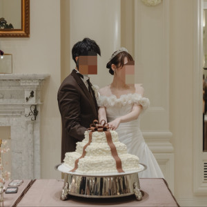 ケーキ入刀|774881さんのアーヴェリール迎賓館（岡山）/テイクアンドギヴ・ニーズウェディングの写真(2567179)