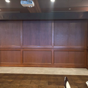 披露宴会場スクリーン位置|774947さんのロイヤルチェスター長崎 ホテル&リトリートの写真(2606671)