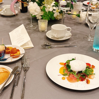 ゲストテーブルの花