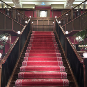 ロビー中央にある階段|775047さんのTHE CONDER HOUSE（ザ・コンダーハウス）の写真(2557189)