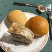 ごぼうパン、米粉パン、トマトパン