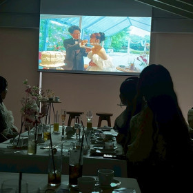 エンドロールもスクリーンで上映