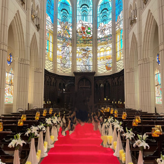 バージンロードからの正面の様子