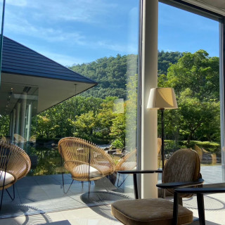 ロビーから見た日本庭園です。