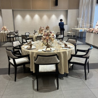 シャインテイストの披露宴会場の席