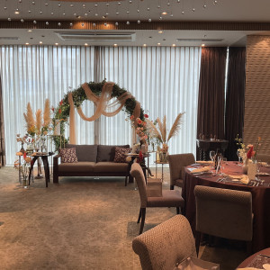 披露宴会場の新郎新婦の席|775210さんのThe Opera(オペラ)の写真(2558045)