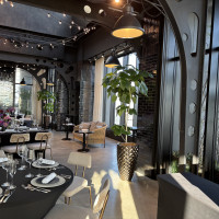 会場内の印象は華やかです。