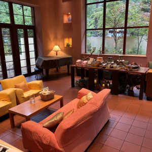 仕切りで分かれているほうの全体|775227さんの星野リゾート 軽井沢ホテルブレストンコートの写真(2558145)