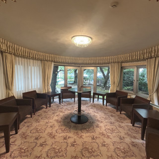 貴賓館の控え室はレトロな雰囲気