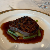 メイン料理のロッシーニ