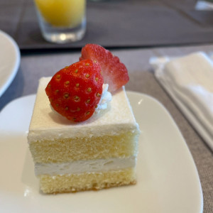 デザートのウェディングケーキ|775295さんのサザンチャペル／KIRANAH RESORT（キラナリゾート）沖縄の写真(2559364)