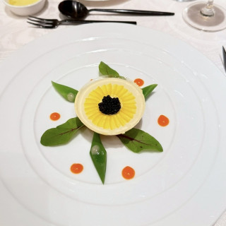 花びらの色を卓の中でミックスにしてもらえました