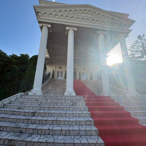 大階段|775387さんのベイサイドパーク迎賓館（千葉みなと）/テイクアンドギヴ・ニーズウェディングの写真(2559421)