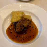 メインのお肉料理です。