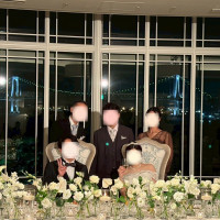 披露宴会場　一面窓で夜景が綺麗