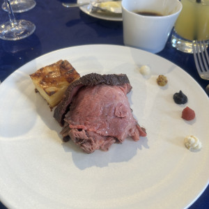 お肉料理|775458さんのローズガーデンクライスト教会の写真(2560177)