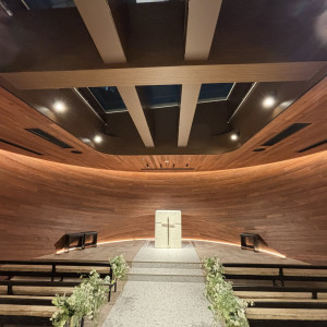 リニューアルしたチャペル
日中は自然光が入りとても雰囲気があ|775489さんの麻布迎賓館/テイクアンドギヴ・ニーズウェディングの写真(2559974)