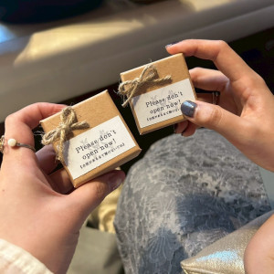 サプライズリングボックスセレモニー|775502さんのTHE BAYSUITE SAKURAJIMA TERRACE（ザベイスイートサクラジマテラス）の写真(2561715)