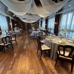 ブラウンとホワイトで統一されていてとても温かみのある会場です|775526さんのカサ・デ・アンジェラの写真(2560310)