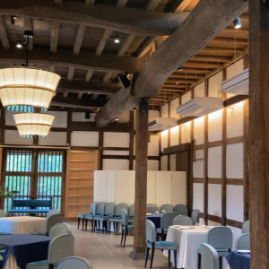 会場右手天井を入れた景色|775593さんの佐原商家町ホテル NIPPONIA(サワラショウカマチホテルニッポニア)の写真(2560709)