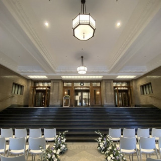 新郎新婦がこの階段に登るので後方でも顔が見えます