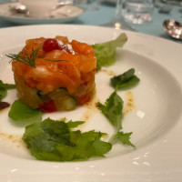 サーモンの入った前菜