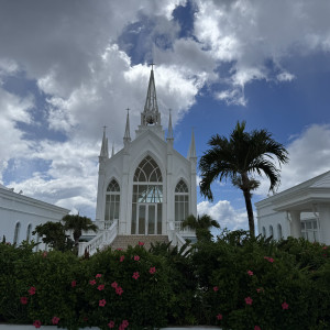 チャペル外観|775647さんのラソール ガーデン・アリビラ クリスティア教会 チュチュリゾートウエディングの写真(2561881)