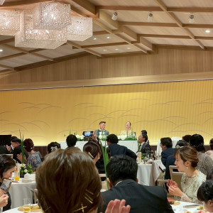 ゲスト目線の披露宴会場の様子|775764さんの大國魂神社 結婚式場の写真(2561398)