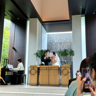 人前式にした。どの形式でも合いそうな会場だった。