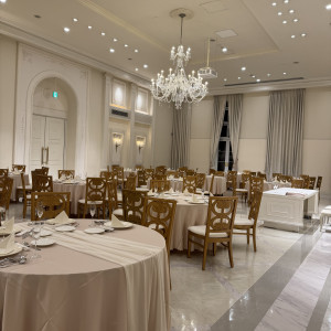 窓から外の景色も眺められます！|775836さんのアーカンジェル迎賓館（宇都宮）/テイクアンドギヴ・ニーズウェディングの写真(2561771)