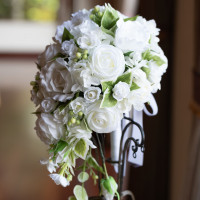 ウェディングドレスのブーケ